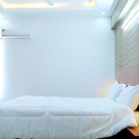 Dwarka Lodging & Boarding Mulki Екстериор снимка