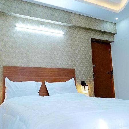 Dwarka Lodging & Boarding Mulki Екстериор снимка