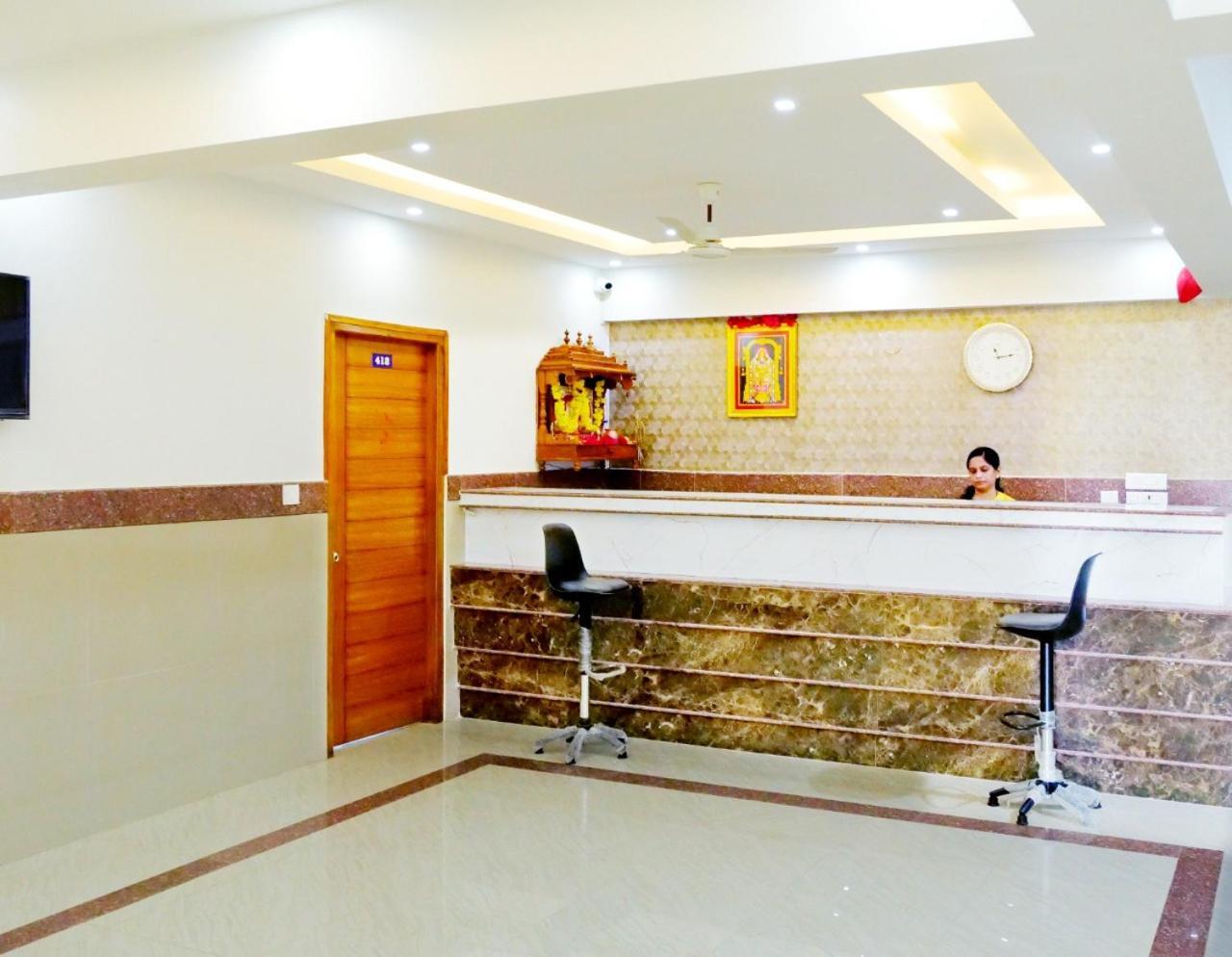 Dwarka Lodging & Boarding Mulki Екстериор снимка