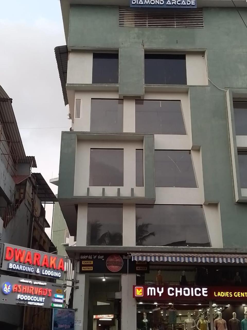 Dwarka Lodging & Boarding Mulki Екстериор снимка